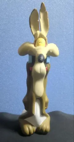 ワイリーコヨーテ レジン フィギュア 置物 ルーニーテューンズ - メルカリ