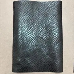 【牛革】高級感あふれるパイソン柄エンボスレザー ハンドメイド素材2枚