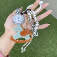 じゃらじゃらキーホルダー　バッグチャーム　キーリング　木馬　コイン　韓国　ポーカ