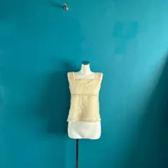 1572 Reneルネ　チュールレースキャミソール クリーム色 フリル付き