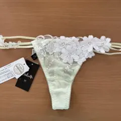 新品　タグ付き　ワコール　サルート　ソング　44G 秘密の花園　スワロフスキー