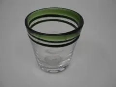 緑のロックグラス　気泡入りガラス