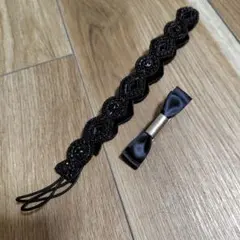 ［未使用品］ビーズ装飾 ブラックヘアバンドとリボンヘアクリップセット