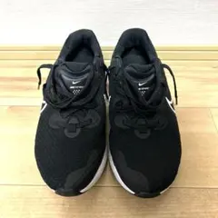 ナイキ　スニーカー　ランニングシューズ　黒　ブラック　renew
