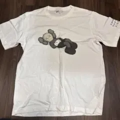 UNIQLO UT KAWS TOKYO FIRSTのサムネイル