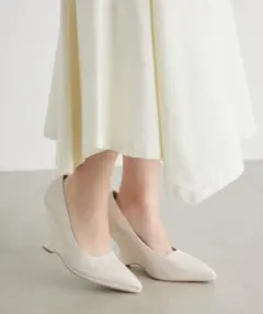 【新品箱入り】rienda カーヴィウェッジポインテッドパンプスのサムネイル