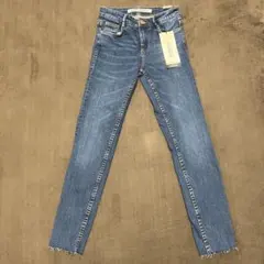 ZARA TRAFALUC スキニーデニム 34サイズ 新品のサムネイル