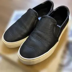 【UGG】24.5cm 黒 レザースリッポンスニーカー