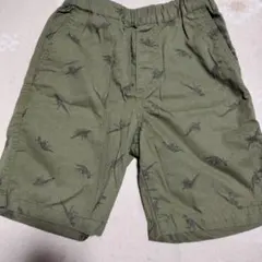 恐竜柄オリーブグリーン半ズボン　130cm