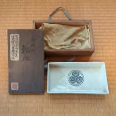 一瀬小兵衛作 共箱 尋牛斎宗匠「慶雲」文字入 同箱書 桐扇面香合