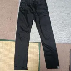 新品！UNIQLO ブラックデニム スリムフィット 30　パンツ　ジーンズ