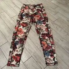 ！花柄　レギンス　ヨガ！