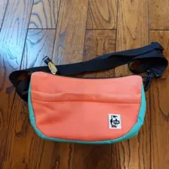 CHUMSショルダーバッグ