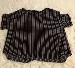 美品（a.v.v standard）半袖シャツ黒と赤系（XS）