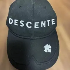 DESCENTE ユニセックス 黒 キャップ