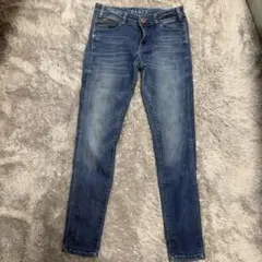 【ザラ】スキニーデニムパンツ ジーンズ スリム 綿混 カジュアルのサムネイル