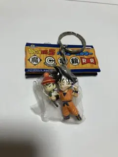 ドラゴンボール　孫悟空　孫悟飯　ペア キーホルダー　フィギュア
