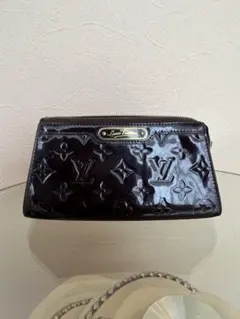 LOUIS VUITTON ヴェルニ モノグラムポーチ