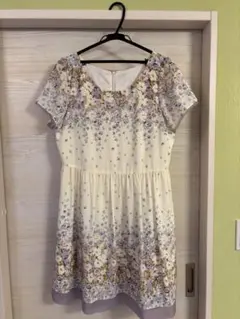 PEYTONPLACEフラワープリント 半袖Aラインワンピース