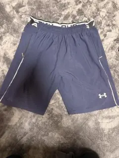 Under Armour ネイビー ハーフパンツ