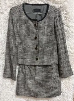 ツイードジャケットとタイトスカートスーツ　36サイズ