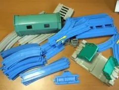 「プラレール　レール・情景部品まとめて＋橋脚など追加有」USED品
