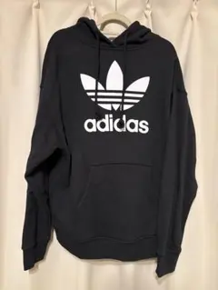 adidas ブラック フード付きパーカー