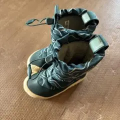 子供用ダークグリーンブーツ