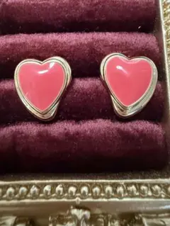 ⭐︎ピンクハート ピアス まとめ買いならこちらの商品は無料にします