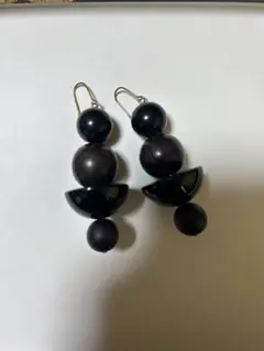 【値下げ】ブラック球体デザインピアス