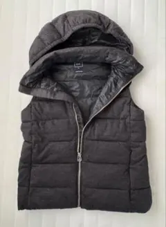 フード付きキルティングベスト ダークグレー GAP