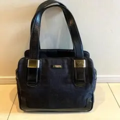 Item thumbnail for item 8e12a2c2-e135-405b-9f3d-b6aef6cc2d8b