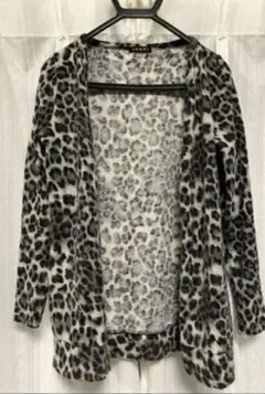 ニットカーディガン ヒョウ柄グレー