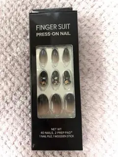 FINGER SUIT PRESS-ON NAIL ネイルチップのサムネイル