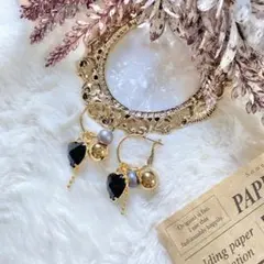 黒のハートのフープピアス ✴︎ No.310