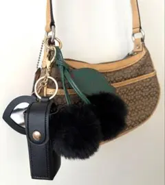 じゃらじゃらキーホルダー バッグチャーム ふわふわブラックチェリー×リップケース