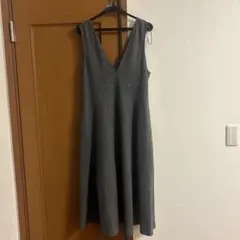 グレー Vネック フレアワンピース