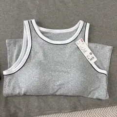 UNIQLOリブブラトップのサムネイル
