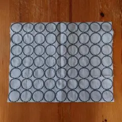 ミナペルホネン tambourine ライトグレー 生地 はぎれ ◯7×9