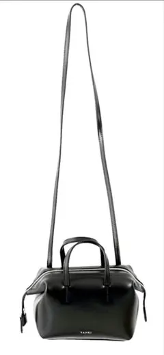 【未使用同様・美品】YAHKI ヤーキ　黒　レザー　ショルダーバッグ　セール中