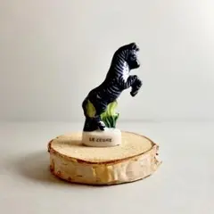 立ち上がったシマウマのフェーブ　フェーヴ　陶器　置物　ミニチュア　フランス製