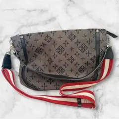 Item thumbnail for item 8a6b1033-9b19-4e5d-9026-09f6007725fa