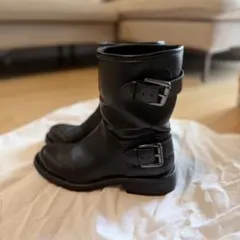 ZARA 黒 レザー バックル付きフラットショートブーツ