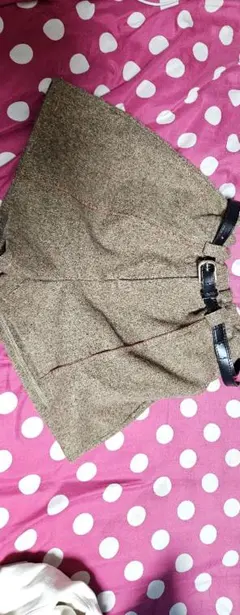 ブラウン系ウール混紡ショートパンツ