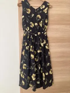 美品【Andemiu】花柄ワンピース
