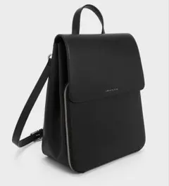 CHARLES & KEITH フロントフラップストラクチャーバッグパック