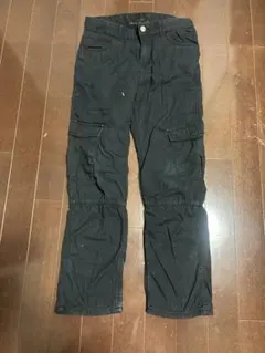 H &M 140 L.O.G.G. ブラックカーゴパンツ