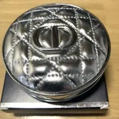ディオールスキンフォーエバーイドラグロウクッション0.5N 美品