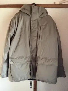 フード付きダウンジャケットベージュ