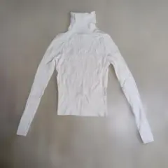 ZARA ホワイトリブ編みタートルネックニット　Sサイズ